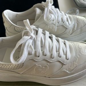 Authentic Gucci sneakers size 39
